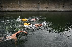 Opening Day Of The Grenelle Seine Bathing Site - Paris