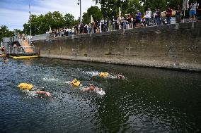 Opening Day Of The Grenelle Seine Bathing Site - Paris