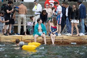 Opening day of the Pont Marie Seine bathing site - Paris RL