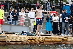 Opening day of the Pont Marie Seine bathing site - Paris RL