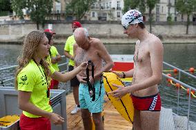 Opening day of the Pont Marie Seine bathing site - Paris RL