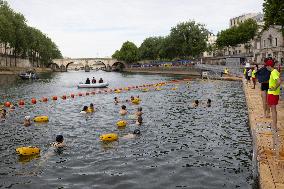 Opening day of the Pont Marie Seine bathing site - Paris RL