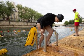 Opening day of the Pont Marie Seine bathing site - Paris RL