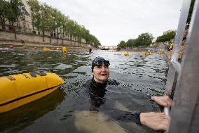 Opening day of the Pont Marie Seine bathing site - Paris RL