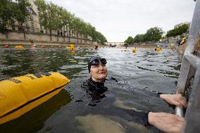 Opening day of the Pont Marie Seine bathing site - Paris RL