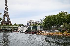 Swimming spot near the Eiffel Tower in Paris FA