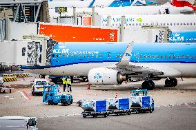 KLM Ground Staff Are Not Allowed To Strike - Netherlands