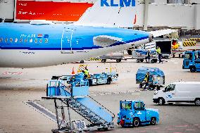 KLM Ground Staff Are Not Allowed To Strike - Netherlands