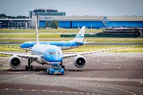 KLM Ground Staff Are Not Allowed To Strike - Netherlands
