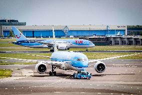 KLM Ground Staff Are Not Allowed To Strike - Netherlands
