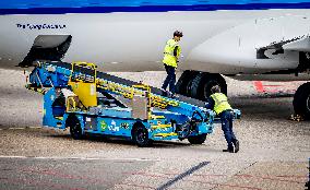 KLM Ground Staff Are Not Allowed To Strike - Netherlands