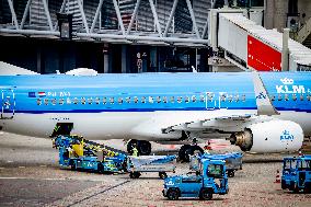 KLM Ground Staff Are Not Allowed To Strike - Netherlands