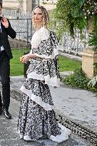 PFW Bal D Ete Outside Arrivals