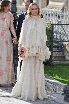 PFW Bal D Ete Outside Arrivals