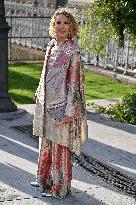 PFW Bal D Ete Outside Arrivals
