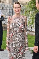 PFW Bal D Ete Outside Arrivals