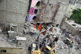 Residential Building Collapse In Karachi - Pakistan