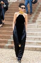 PFW Schiaparelli Outside Arrivals NB