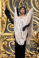 PFW Schiaparelli Outside Arrivals NB