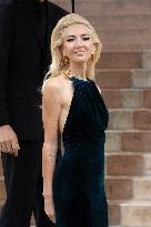 PFW Schiaparelli Outside Arrivals NB