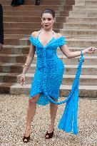 PFW Schiaparelli Outside Arrivals NB