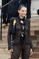 PFW Schiaparelli Outside Arrivals NB