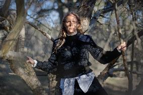 ELLEN HODAKOVA LARSSON
