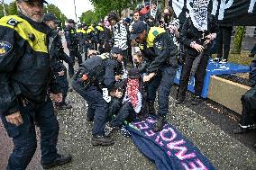 Protest Against Mass Arrests - The Hague