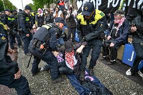 Protest Against Mass Arrests - The Hague