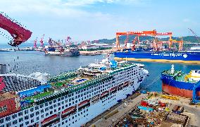 Luxury Cruise Ship Dream