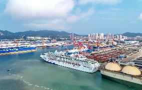 Luxury Cruise Ship Dream