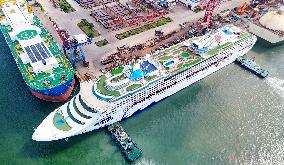 Luxury Cruise Ship Dream