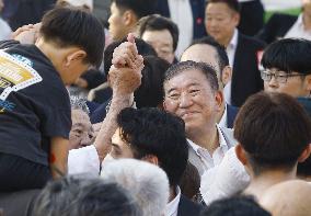 Upper house election campaigning