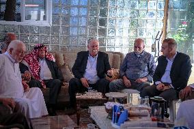 Hebron Family Disowns Relative Over Israel Ties - Palestine