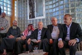 Hebron Family Disowns Relative Over Israel Ties - Palestine