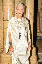 PFW - Lena Erziak Front Row