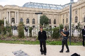 PFW Chanel Outside Arrivals NB