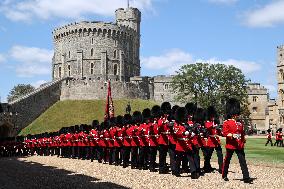 Emmanuel And Brigitte Macron Attend Welcoming Ceremony - Windsor