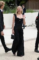PFW - Chanel Outside Arrivals