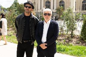 PFW - Chanel Outside Arrivals