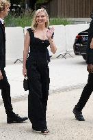 PFW - Chanel Outside Arrivals