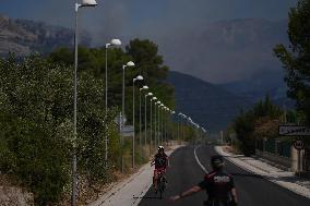 Thousands Told to Stay Home as Spain Forest Fire Rages on