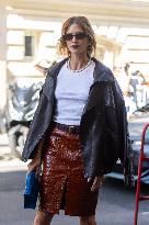 PFW ASHI Outside Arrivals NB