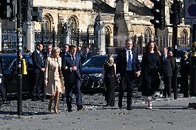 President Macron Pays Tribute to Winston Churchill - UK