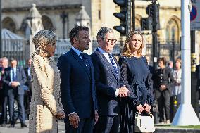 President Macron Pays Tribute to Winston Churchill - UK