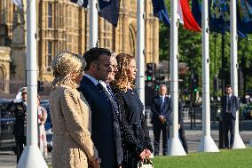 President Macron Pays Tribute to Winston Churchill - UK