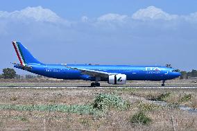 Planes to Fiumicino airport