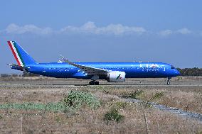 Planes to Fiumicino airport