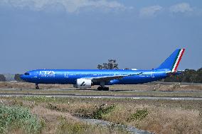 Planes to Fiumicino airport