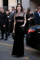 PFW - Georgio Armani Outside Arrivals